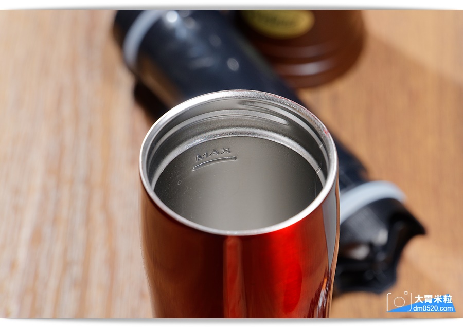 2019咖啡壺推薦,61號交響樂,M61雙層隔離式咖啡泡茶保溫壺,專利設計免耗材過濾！出外隨時想喝優質咖啡好簡單,