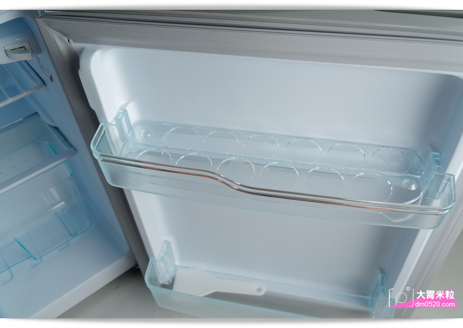 租屋族小冰箱推薦,Kolin歌林90L雙門小冰箱,一級能效省電,可冷藏/冷凍/除霜/溫控/製冰,小冰箱大空間,壓縮機保固3年,雙門小冰箱推薦,