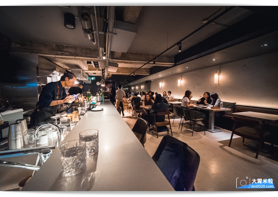 台北大安區美食│台北首間康普茶調酒專賣,ULV Restaurant And Bar,好萊塢明星流行發酵茶x台灣在地食材x北歐古法料理,感受狼性原始粗曠野味！台北東區餐酒館推薦,台北東區酒吧推薦,