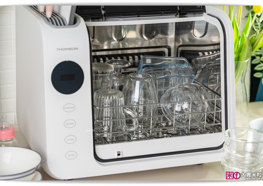 法國 Thomson 三合一UV殺菌智能烘乾機。一台抵六台的家用小型殺菌烘碗機！│iCook愛料理市集-廚具開箱(十)@大胃米粒DAVID+MILLY