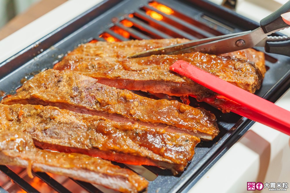 2024中秋烤肉組禮盒推薦│一箱就免運「糧品屋」重磅炭火組BBQ組(5-6人份)│1855骰子牛+豬肋排+午仔魚通通吃得到│還可超值加購龍蝦尾