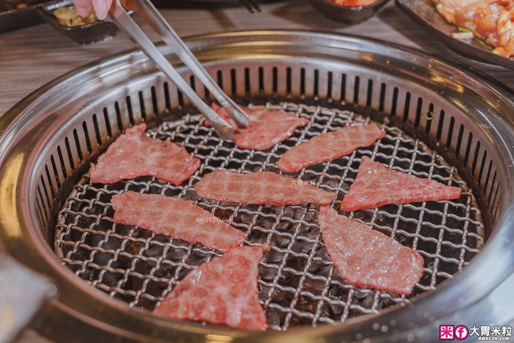 桃園高CP值燒肉套餐│川三上選燒肉桃園店(菜單)│連YT大胃王都讚不絕口的高CP值燒肉~聚餐推薦│一次品嚐日美澳和牛│桃園燒肉推薦│桃園烤肉聚餐推薦