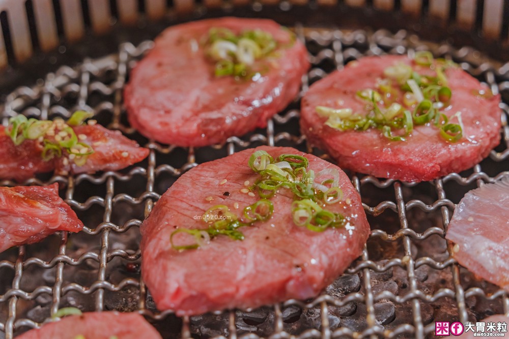 桃園高CP值燒肉套餐│川三上選燒肉桃園店(菜單)│連YT大胃王都讚不絕口的高CP值燒肉~聚餐推薦│一次品嚐日美澳和牛│桃園燒肉推薦│桃園烤肉聚餐推薦