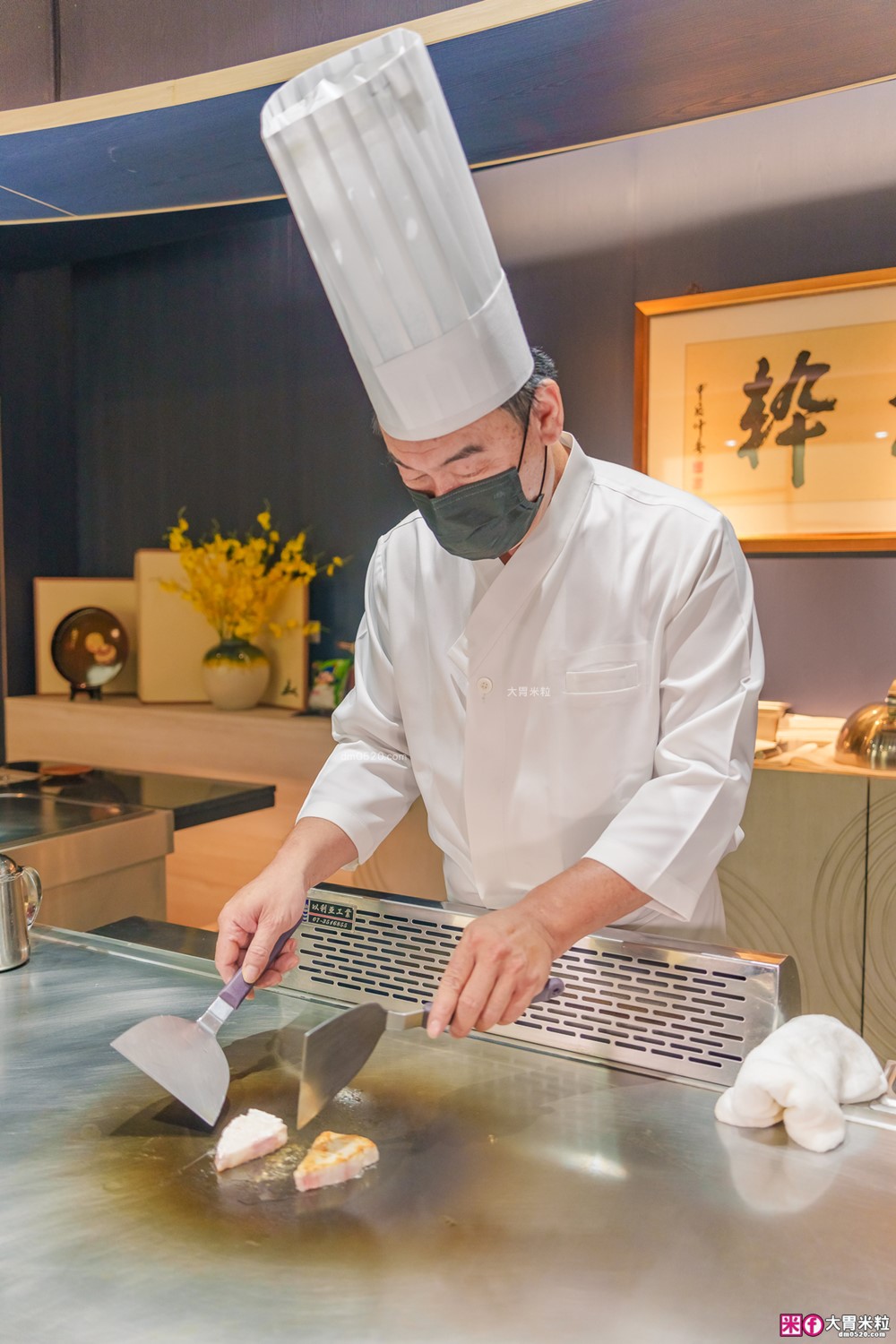 桃園中壢美食│粋割烹鐵板燒(菜單)│白蘭地炙燒牛排x活龍蝦x生食級干貝～海陸食材通通吃得到│中壢質感聚餐約會餐廳推薦│中壢無菜單鐵板燒推薦