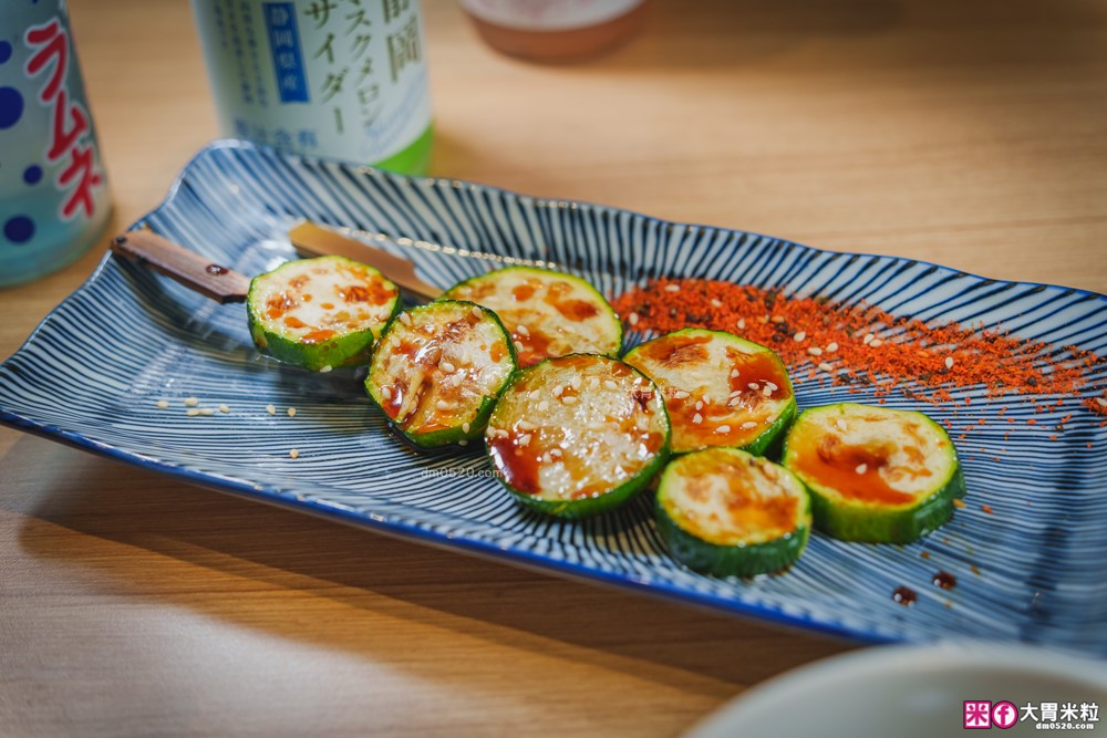 桃園中壢美食│海柒居酒屋(菜單)│高CP值串燒+生魚海鮮丼飯+牛筋味噌鍋│中壢深夜食堂~下班就來這聚餐微醺│中壢居酒屋推薦│中壢宵夜推薦