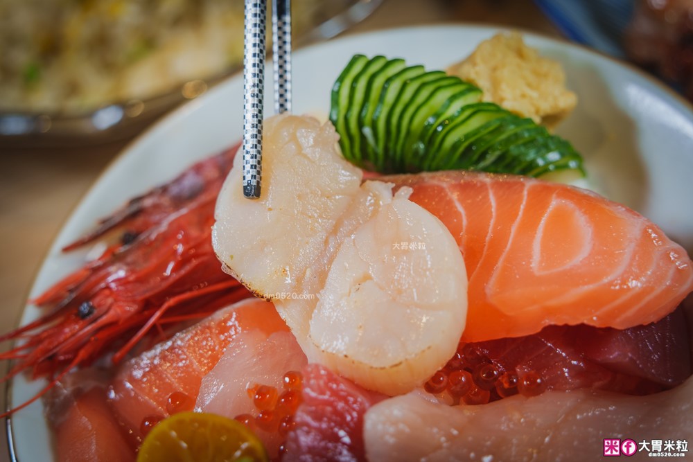 桃園中壢美食│海柒居酒屋(菜單)│高CP值串燒+生魚海鮮丼飯+牛筋味噌鍋│中壢深夜食堂~下班就來這聚餐微醺│中壢居酒屋推薦│中壢宵夜推薦