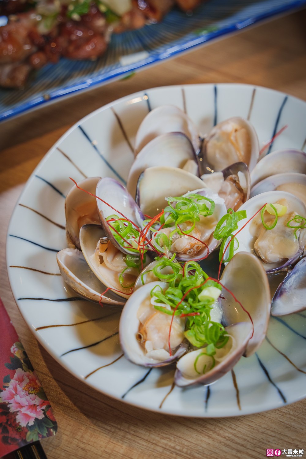 桃園中壢美食│海柒居酒屋(菜單)│高CP值串燒+生魚海鮮丼飯+牛筋味噌鍋│中壢深夜食堂~下班就來這聚餐微醺│中壢居酒屋推薦│中壢宵夜推薦