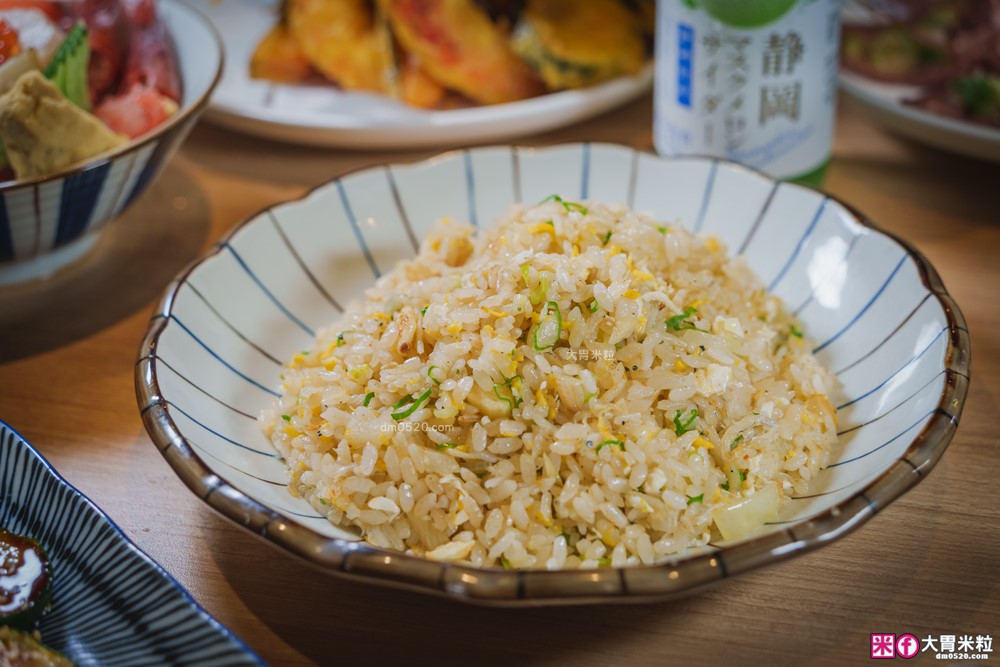 桃園中壢美食│海柒居酒屋(菜單)│高CP值串燒+生魚海鮮丼飯+牛筋味噌鍋│中壢深夜食堂~下班就來這聚餐微醺│中壢居酒屋推薦│中壢宵夜推薦