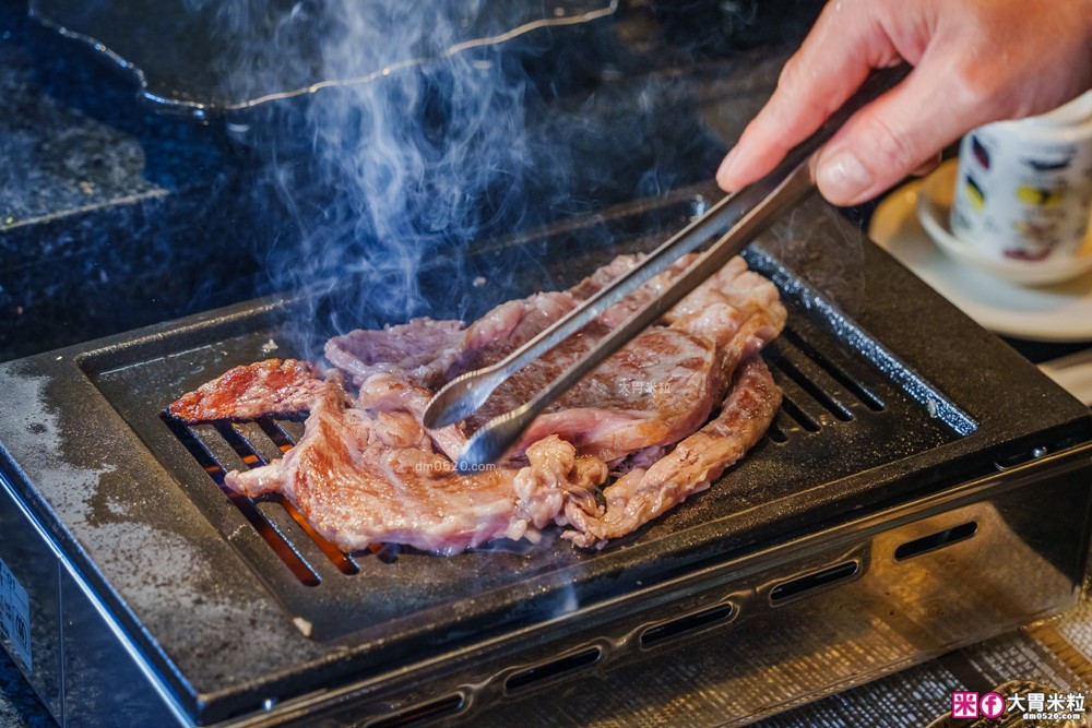 海童日本料理(菜單)│中壢老字號日料推「燒肉」囉│日本A5和牛海膽蓋飯+現撈活龍蝦+松葉蟹火鍋~高CP值燒肉吃到痛風也願意│中壢海鮮餐廳推薦│中壢燒肉推薦