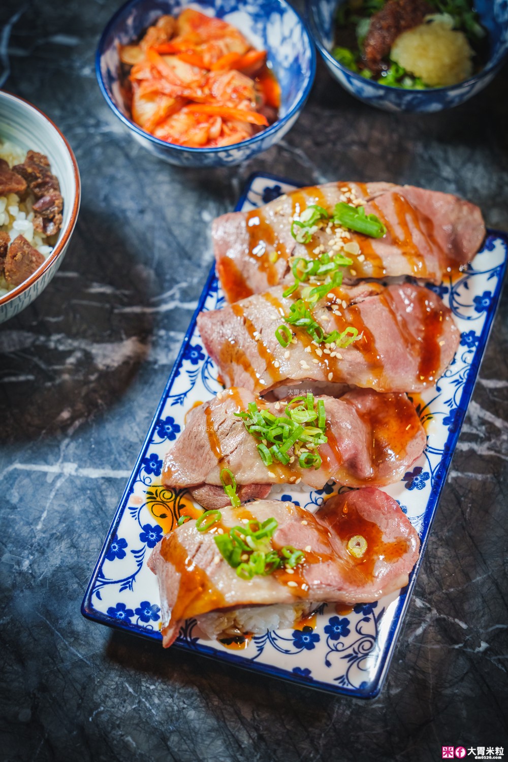 全台首創魷魚螺肉蒜湯火鍋吃到飽│石撈麻辣鴛鴦鍋(菜單)│現切牛小排+鮮蚵+獨家火鍋料通通698元無限吃│台北麻辣鍋吃到飽推薦│松江南京站火鍋推薦