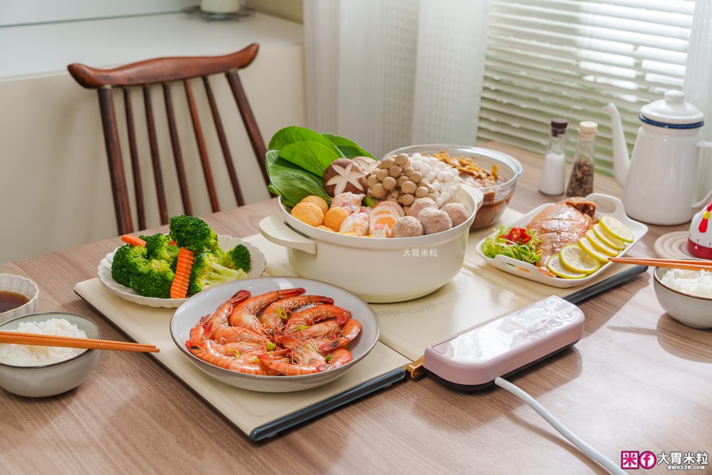 秋冬飯菜永遠熱呼呼！開箱實測「imami 暖食樂PRO」第二代雙效智能加熱飯菜保溫板│不挑器皿保溫+黑晶電陶爐加熱～一板多用