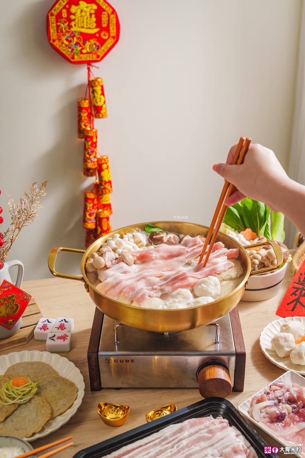 momo熟食年菜推薦│酸民拾味Hot Pot 10 酸菜白肉鍋│宅家圍爐享受50年代老眷村古早味│三重空軍一村美食餐廳推薦│宅配酸白菜鍋推薦