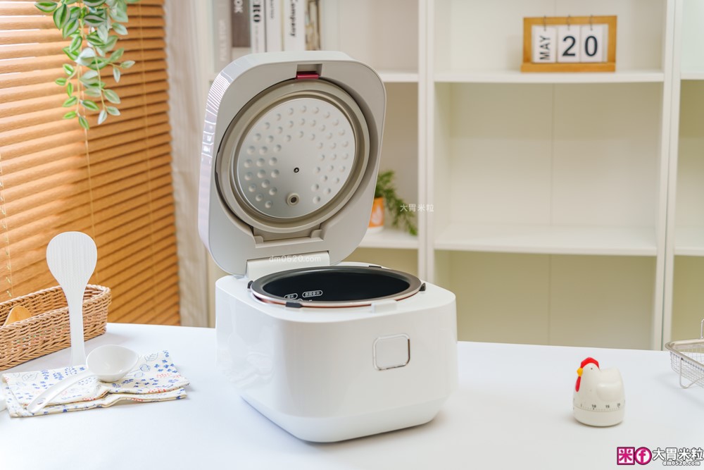 開箱】Tefal 特福 IH 熱旋球釜電子鍋6人份｜一鍋煮飯、燉湯、蒸炊、煮粥樣樣來！懶人料理也能端出職人級水準│iCook愛料理市集-廚具開箱(三一)