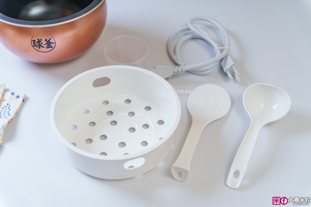 開箱】Tefal 特福 IH 熱旋球釜電子鍋6人份｜一鍋煮飯、燉湯、蒸炊、煮粥樣樣來！懶人料理也能端出職人級水準│iCook愛料理市集-廚具開箱(三一)