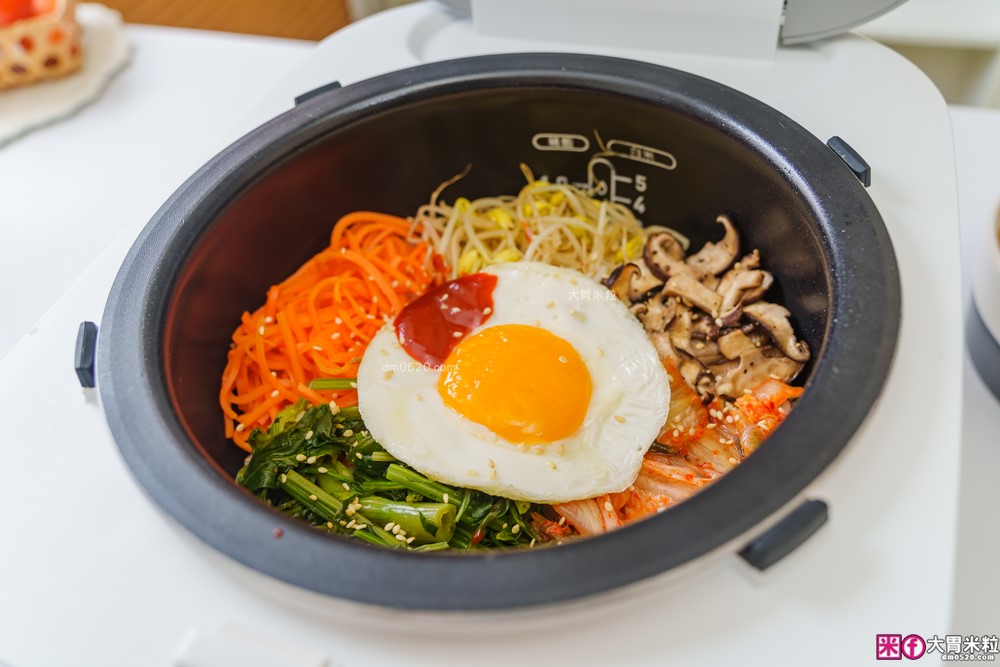 開箱】Tefal 特福 IH 熱旋球釜電子鍋6人份｜一鍋煮飯、燉湯、蒸炊、煮粥樣樣來！懶人料理也能端出職人級水準│iCook愛料理市集-廚具開箱(三一)