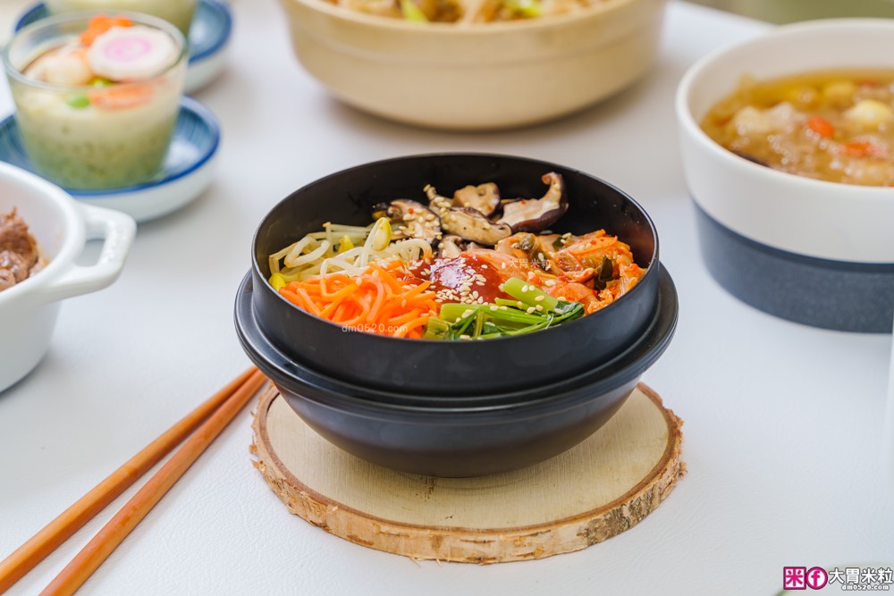 開箱】Tefal 特福 IH 熱旋球釜電子鍋6人份｜一鍋煮飯、燉湯、蒸炊、煮粥樣樣來！懶人料理也能端出職人級水準│iCook愛料理市集-廚具開箱(三一)