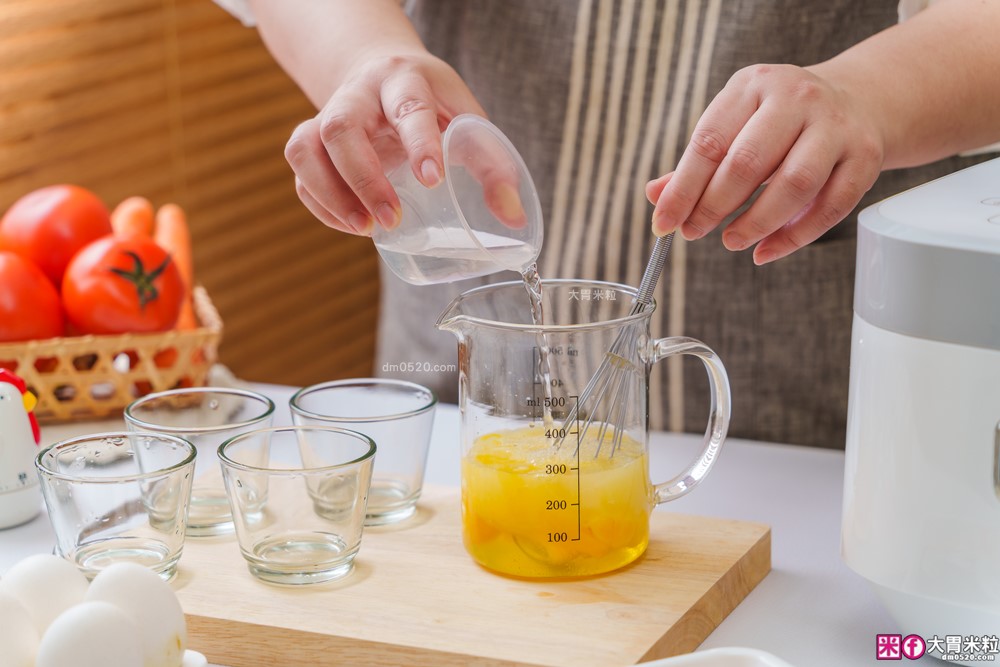 開箱】Tefal 特福 IH 熱旋球釜電子鍋6人份｜一鍋煮飯、燉湯、蒸炊、煮粥樣樣來！懶人料理也能端出職人級水準│iCook愛料理市集-廚具開箱(三一)