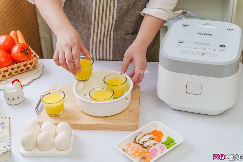 開箱】Tefal 特福 IH 熱旋球釜電子鍋6人份｜一鍋煮飯、燉湯、蒸炊、煮粥樣樣來！懶人料理也能端出職人級水準│iCook愛料理市集-廚具開箱(三一)