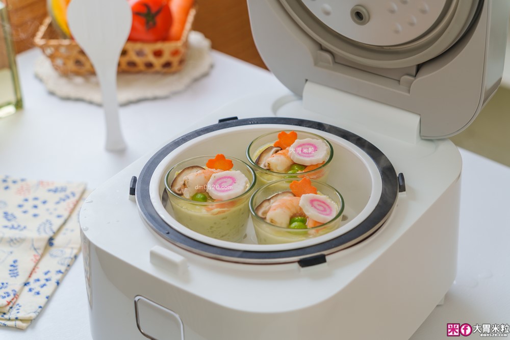 開箱】Tefal 特福 IH 熱旋球釜電子鍋6人份｜一鍋煮飯、燉湯、蒸炊、煮粥樣樣來！懶人料理也能端出職人級水準│iCook愛料理市集-廚具開箱(三一)