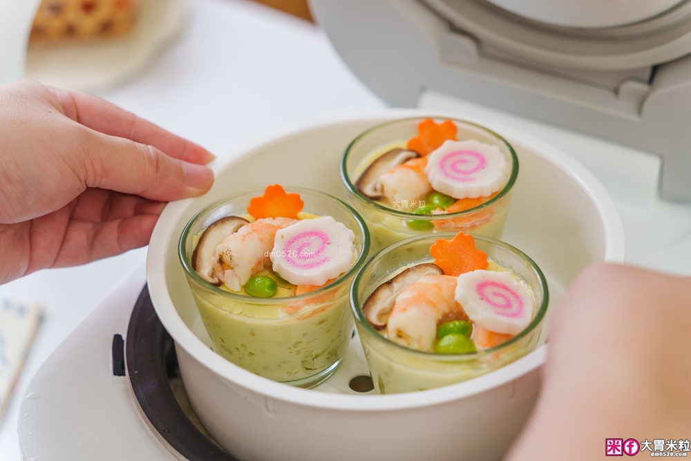 開箱】Tefal 特福 IH 熱旋球釜電子鍋6人份｜一鍋煮飯、燉湯、蒸炊、煮粥樣樣來！懶人料理也能端出職人級水準│iCook愛料理市集-廚具開箱(三一)