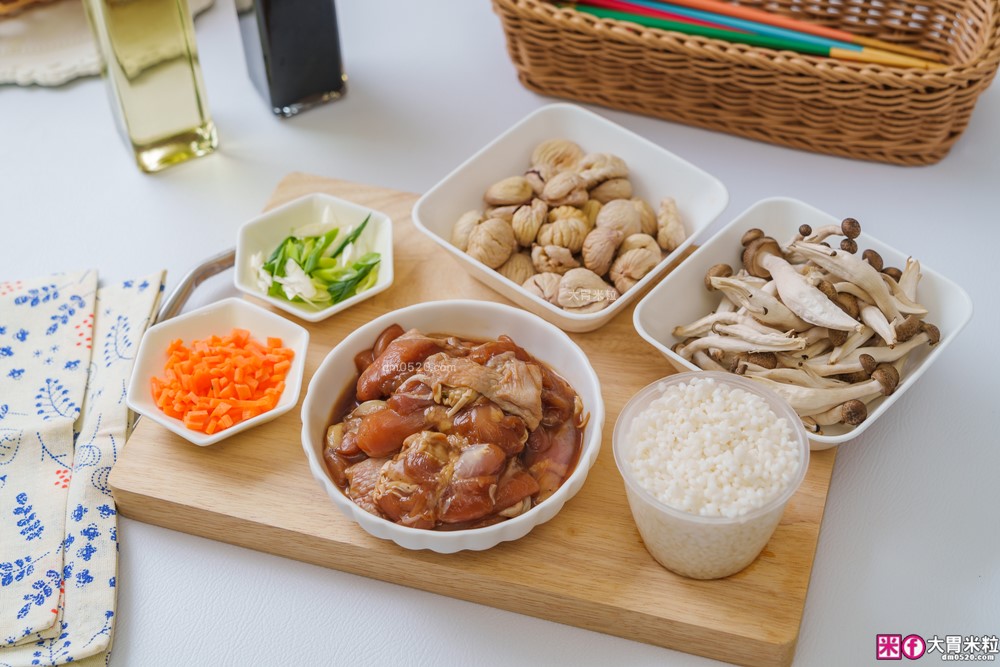 開箱】Tefal 特福 IH 熱旋球釜電子鍋6人份｜一鍋煮飯、燉湯、蒸炊、煮粥樣樣來！懶人料理也能端出職人級水準│iCook愛料理市集-廚具開箱(三一)