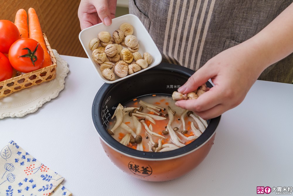 開箱】Tefal 特福 IH 熱旋球釜電子鍋6人份｜一鍋煮飯、燉湯、蒸炊、煮粥樣樣來！懶人料理也能端出職人級水準│iCook愛料理市集-廚具開箱(三一)