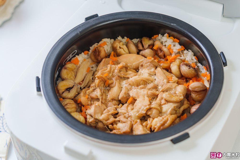 開箱】Tefal 特福 IH 熱旋球釜電子鍋6人份｜一鍋煮飯、燉湯、蒸炊、煮粥樣樣來！懶人料理也能端出職人級水準│iCook愛料理市集-廚具開箱(三一)