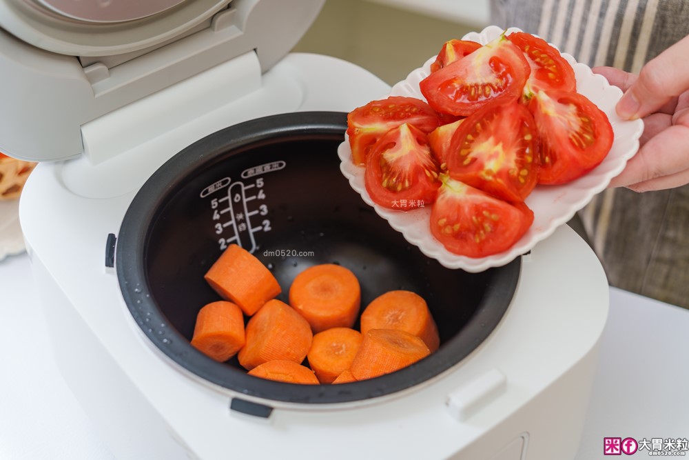 開箱】Tefal 特福 IH 熱旋球釜電子鍋6人份｜一鍋煮飯、燉湯、蒸炊、煮粥樣樣來！懶人料理也能端出職人級水準│iCook愛料理市集-廚具開箱(三一)