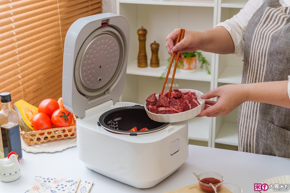 開箱】Tefal 特福 IH 熱旋球釜電子鍋6人份｜一鍋煮飯、燉湯、蒸炊、煮粥樣樣來！懶人料理也能端出職人級水準│iCook愛料理市集-廚具開箱(三一)