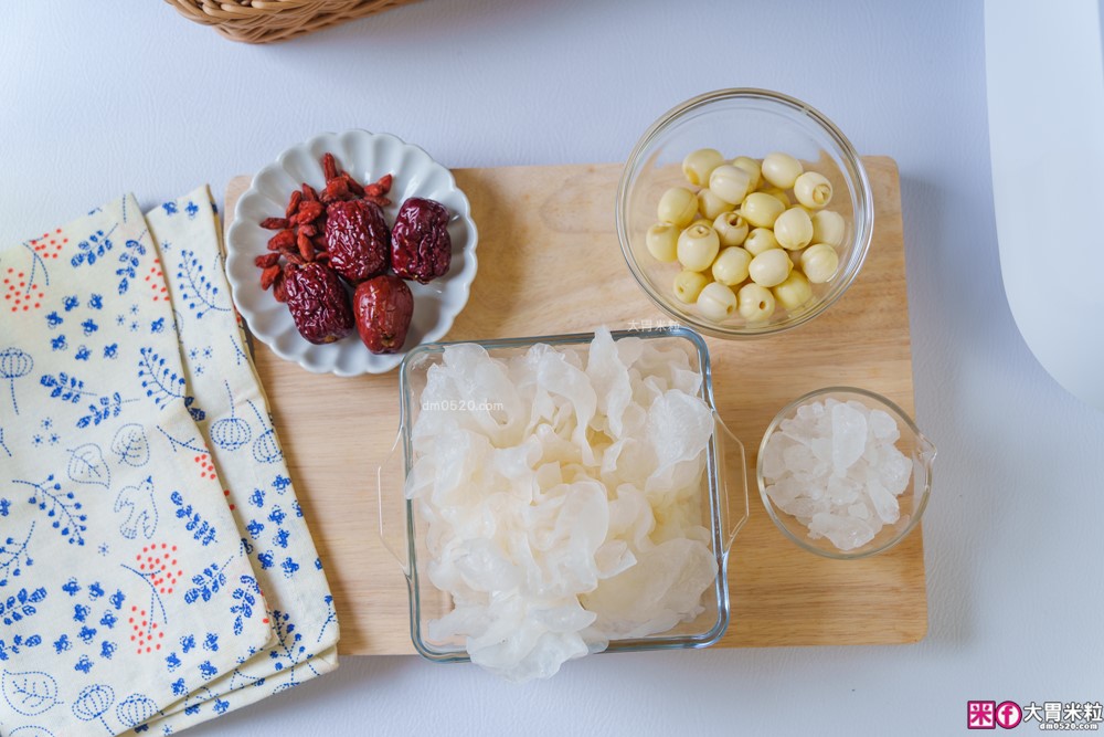 開箱】Tefal 特福 IH 熱旋球釜電子鍋6人份｜一鍋煮飯、燉湯、蒸炊、煮粥樣樣來！懶人料理也能端出職人級水準│iCook愛料理市集-廚具開箱(三一)