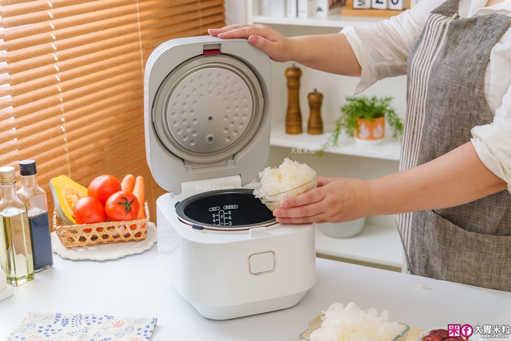 開箱】Tefal 特福 IH 熱旋球釜電子鍋6人份｜一鍋煮飯、燉湯、蒸炊、煮粥樣樣來！懶人料理也能端出職人級水準│iCook愛料理市集-廚具開箱(三一)