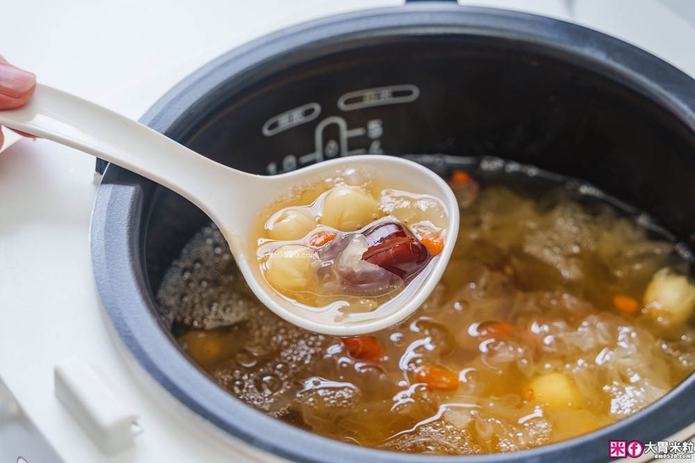 開箱】Tefal 特福 IH 熱旋球釜電子鍋6人份｜一鍋煮飯、燉湯、蒸炊、煮粥樣樣來！懶人料理也能端出職人級水準│iCook愛料理市集-廚具開箱(三一)