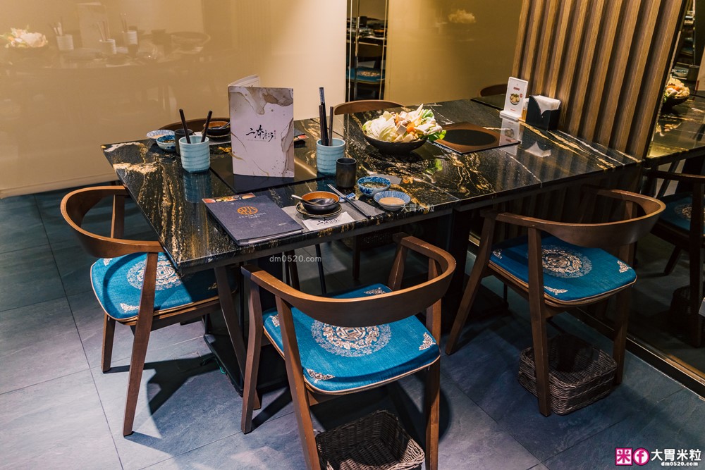 火鍋界愛馬仕推出松葉蟹套餐囉│二本松涮涮屋(菜單)│大啖松葉蟹五吃~桌邊服務全程免動手│台北大安區美食推薦