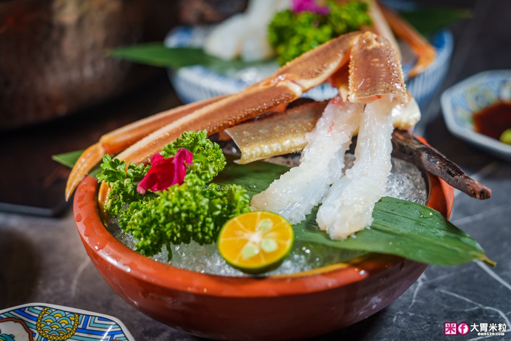 火鍋界愛馬仕推出松葉蟹套餐囉│二本松涮涮屋(菜單)│大啖松葉蟹五吃~桌邊服務全程免動手│台北大安區美食推薦