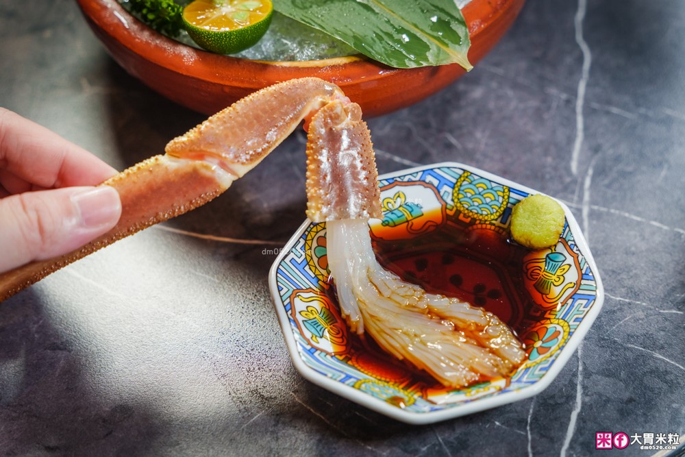 火鍋界愛馬仕推出松葉蟹套餐囉│二本松涮涮屋(菜單)│大啖松葉蟹五吃~桌邊服務全程免動手│台北大安區美食推薦