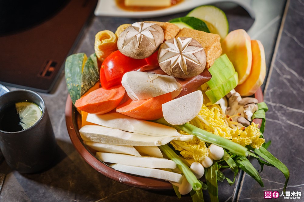 火鍋界愛馬仕推出松葉蟹套餐囉│二本松涮涮屋(菜單)│大啖松葉蟹五吃~桌邊服務全程免動手│台北大安區美食推薦 火鍋界愛馬仕推出松葉蟹套餐囉│二本松涮涮屋(菜單)│大啖松葉蟹五吃~桌邊服務全程免動手│台北大安區美食推薦