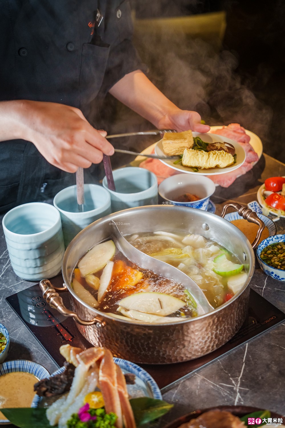 火鍋界愛馬仕推出松葉蟹套餐囉│二本松涮涮屋(菜單)│大啖松葉蟹五吃~桌邊服務全程免動手│台北大安區美食推薦