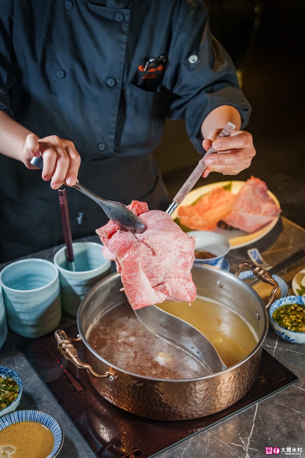 火鍋界愛馬仕推出松葉蟹套餐囉│二本松涮涮屋(菜單)│大啖松葉蟹五吃~桌邊服務全程免動手│台北大安區美食推薦