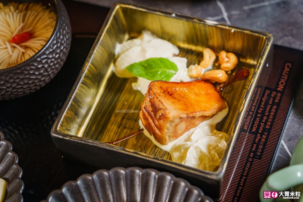 火鍋界愛馬仕推出松葉蟹套餐囉│二本松涮涮屋(菜單)│大啖松葉蟹五吃~桌邊服務全程免動手│台北大安區美食推薦