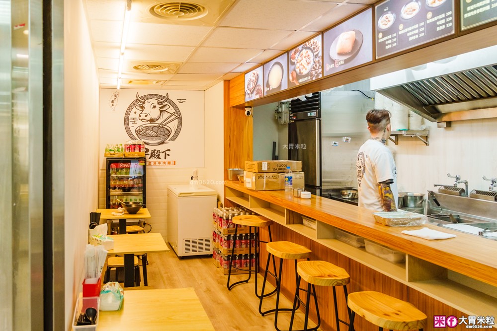 台北東區必吃人氣牛肉麵「牛殿下」秘傳金湯半筋半肉麵+秘製赤油乾拌麵│頂級牛頰肉軟嫩入口即化│忠孝敦化站美食推薦