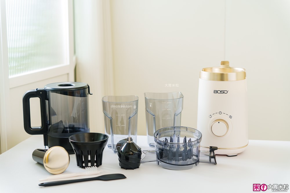 整顆蘋果直接榨【BOSO 鮮萃纖Max 超大口徑冷壓慢磨果汁機旗艦款】創新慢磨技術、99.6%純汁率、果汁到冰沙一站式搞定! 整顆蘋果直接榨【BOSO 鮮萃纖Max 超大口徑冷壓慢磨果汁機旗艦款】創新慢磨技術、99.6%純汁率、果汁到冰沙一站式搞定!