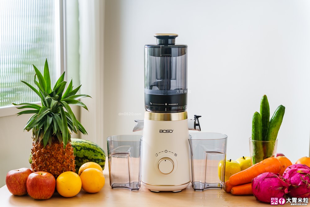 整顆蘋果直接榨【BOSO 鮮萃纖Max 超大口徑冷壓慢磨果汁機旗艦款】創新慢磨技術、99.6％純汁率、果汁到冰沙一站式搞定！