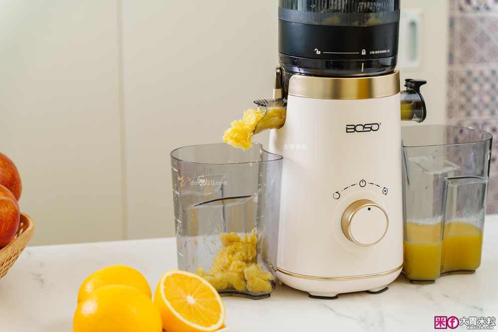 整顆蘋果直接榨【BOSO 鮮萃纖Max 超大口徑冷壓慢磨果汁機旗艦款】創新慢磨技術、99.6％純汁率、果汁到冰沙一站式搞定！