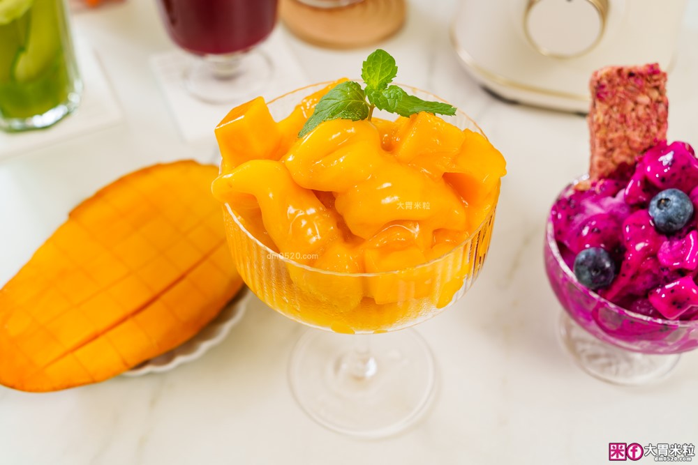 整顆蘋果直接榨【BOSO 鮮萃纖Max 超大口徑冷壓慢磨果汁機旗艦款】創新慢磨技術、99.6%純汁率、果汁到冰沙一站式搞定! 整顆蘋果直接榨【BOSO 鮮萃纖Max 超大口徑冷壓慢磨果汁機旗艦款】創新慢磨技術、99.6%純汁率、果汁到冰沙一站式搞定!