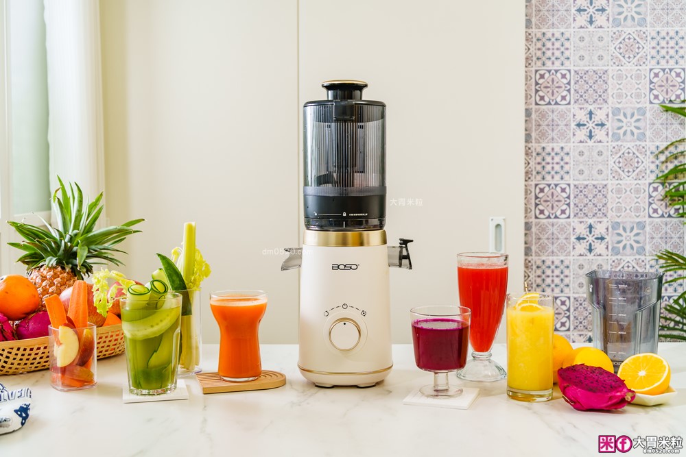 整顆蘋果直接榨【BOSO 鮮萃纖Max 超大口徑冷壓慢磨果汁機旗艦款】創新慢磨技術、99.6%純汁率、果汁到冰沙一站式搞定! 整顆蘋果直接榨【BOSO 鮮萃纖Max 超大口徑冷壓慢磨果汁機旗艦款】創新慢磨技術、99.6%純汁率、果汁到冰沙一站式搞定!