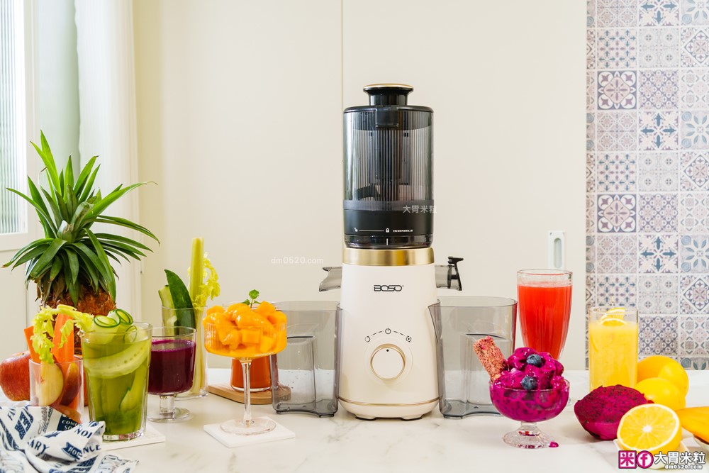 整顆蘋果直接榨【BOSO 鮮萃纖Max 超大口徑冷壓慢磨果汁機旗艦款】創新慢磨技術、99.6％純汁率、果汁到冰沙一站式搞定！