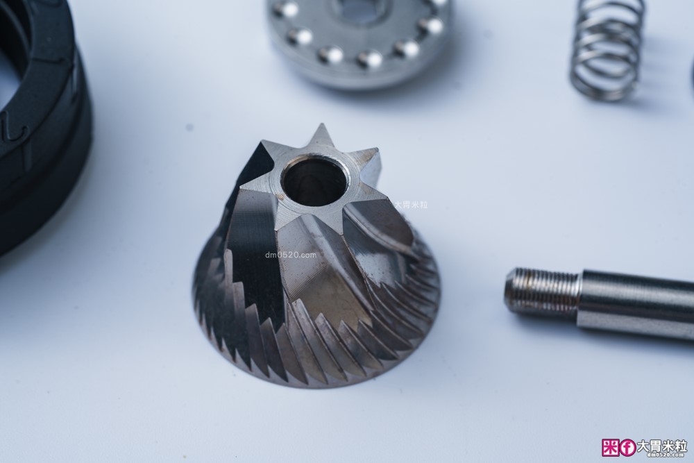 露營旅行必備移動式咖啡館|MATURE GoBrew 行野全自動咖啡機|煮水研磨沖煮一機搞定| 旅行咖啡神器|隨身咖啡機推薦 露營旅行必備移動式咖啡館|MATURE GoBrew 行野全自動咖啡機|煮水研磨沖煮一機搞定| 旅行咖啡神器|隨身咖啡機推薦