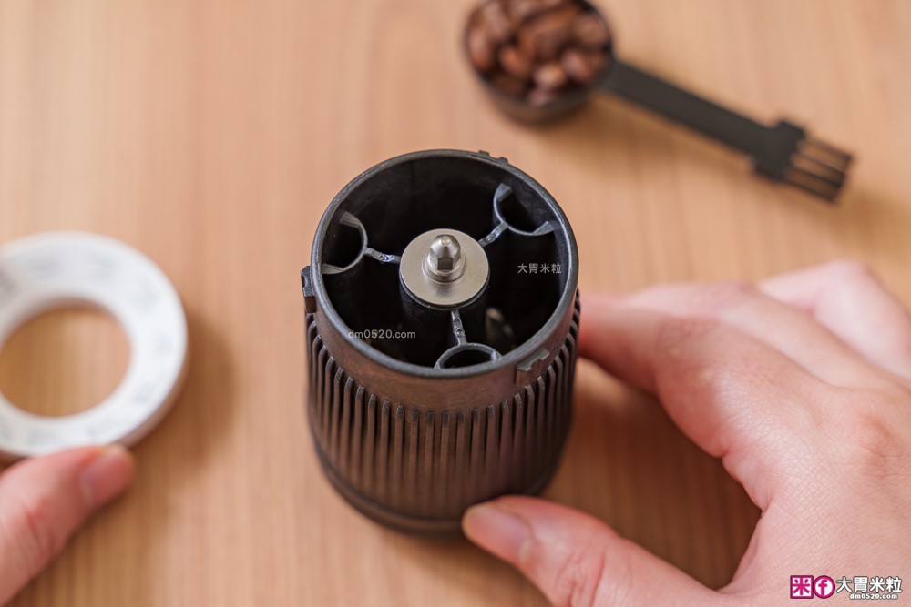 露營旅行必備移動式咖啡館｜MATURE GoBrew 行野全自動咖啡機｜煮水研磨沖煮一機搞定｜ 旅行咖啡神器｜隨身咖啡機推薦