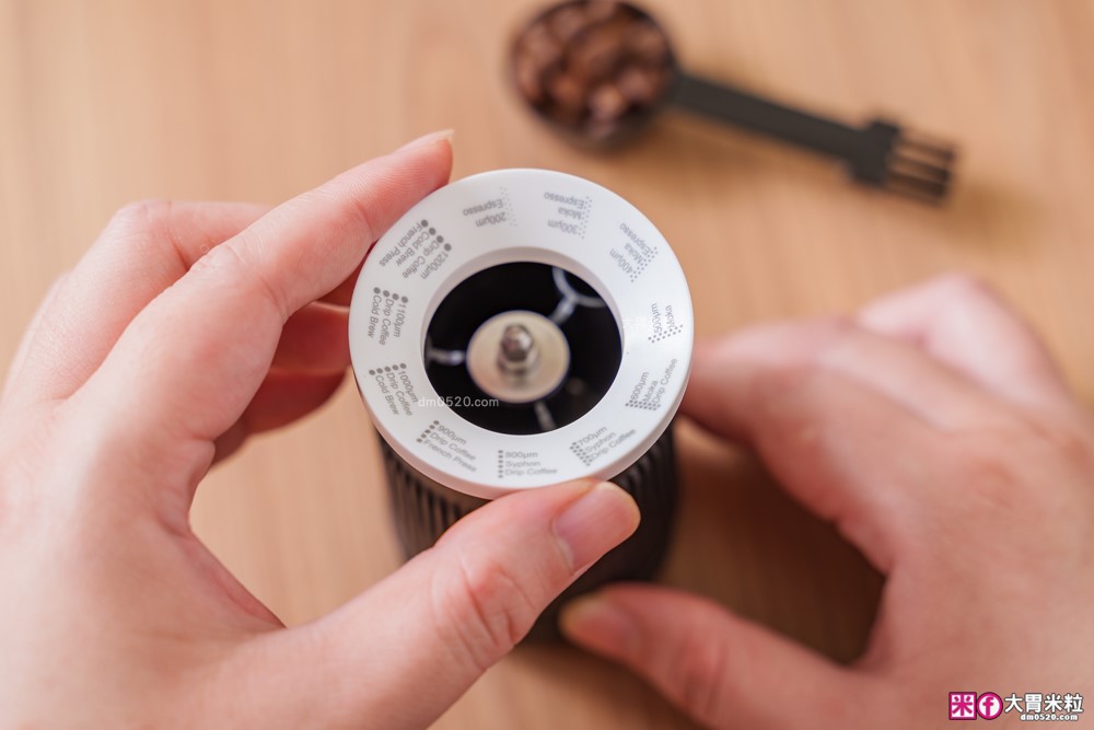 露營旅行必備移動式咖啡館｜MATURE GoBrew 行野全自動咖啡機｜煮水研磨沖煮一機搞定｜ 旅行咖啡神器｜隨身咖啡機推薦