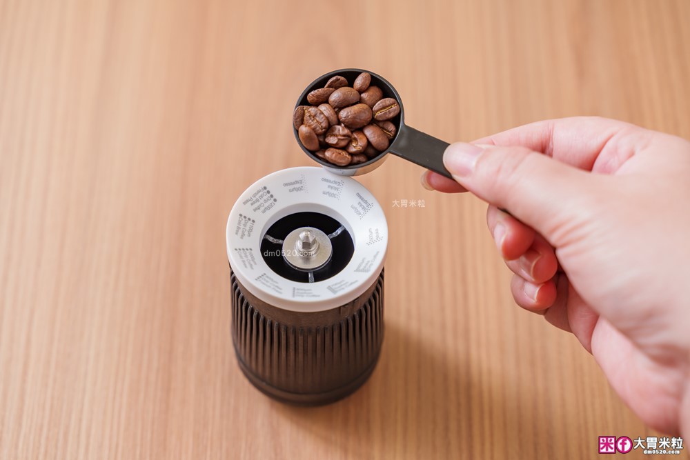 露營旅行必備移動式咖啡館|MATURE GoBrew 行野全自動咖啡機|煮水研磨沖煮一機搞定| 旅行咖啡神器|隨身咖啡機推薦 露營旅行必備移動式咖啡館|MATURE GoBrew 行野全自動咖啡機|煮水研磨沖煮一機搞定| 旅行咖啡神器|隨身咖啡機推薦